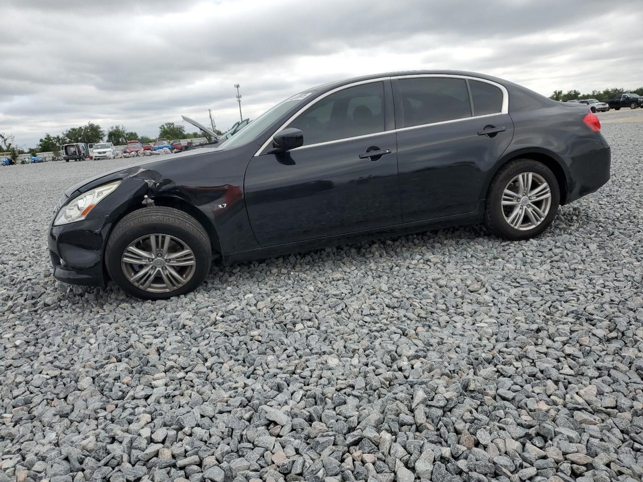 INFINITI Q40
