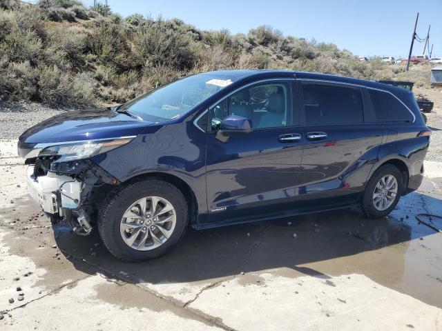 TOYOTA SIENNA XLE