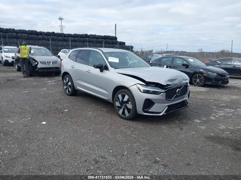 VOLVO XC60 T8 PLUS DARK THEME