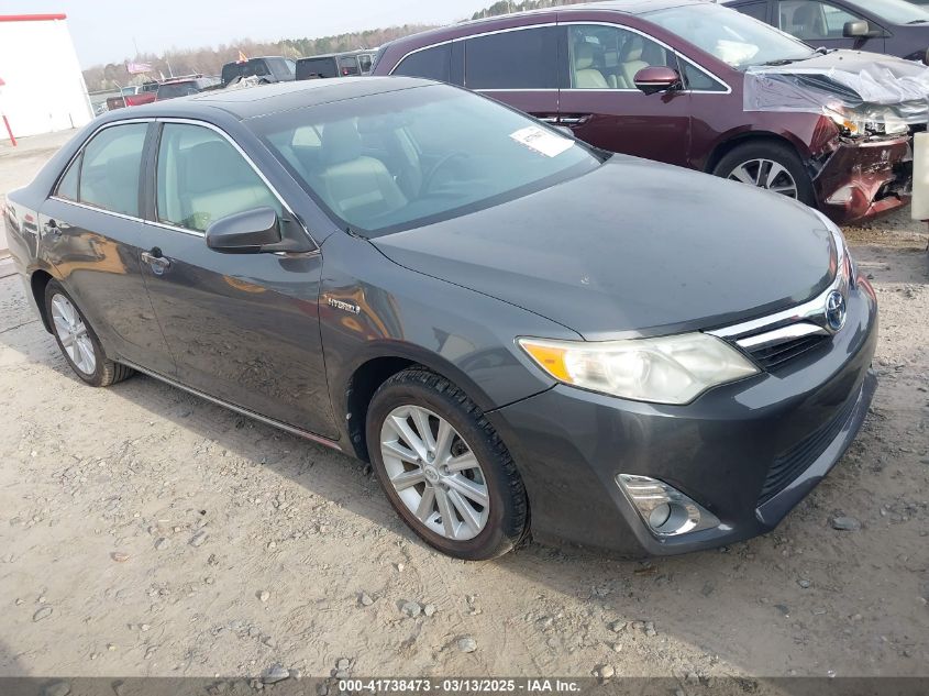 TOYOTA CAMRY HYBRID XLE