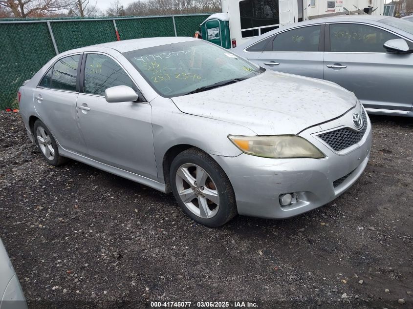 TOYOTA CAMRY SE