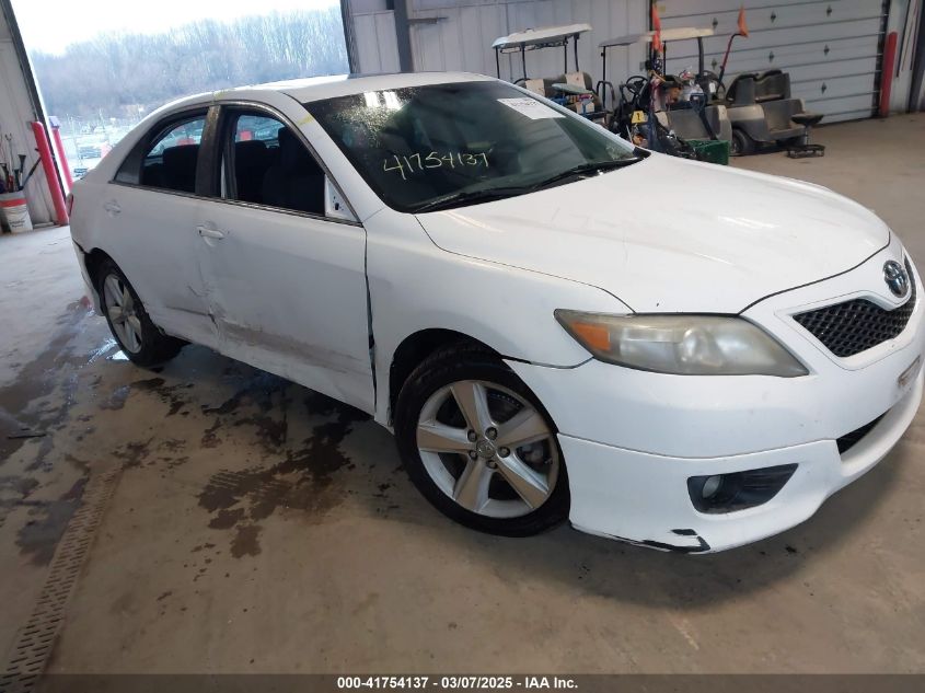 TOYOTA CAMRY SE