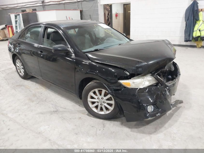 TOYOTA CAMRY XLE V6