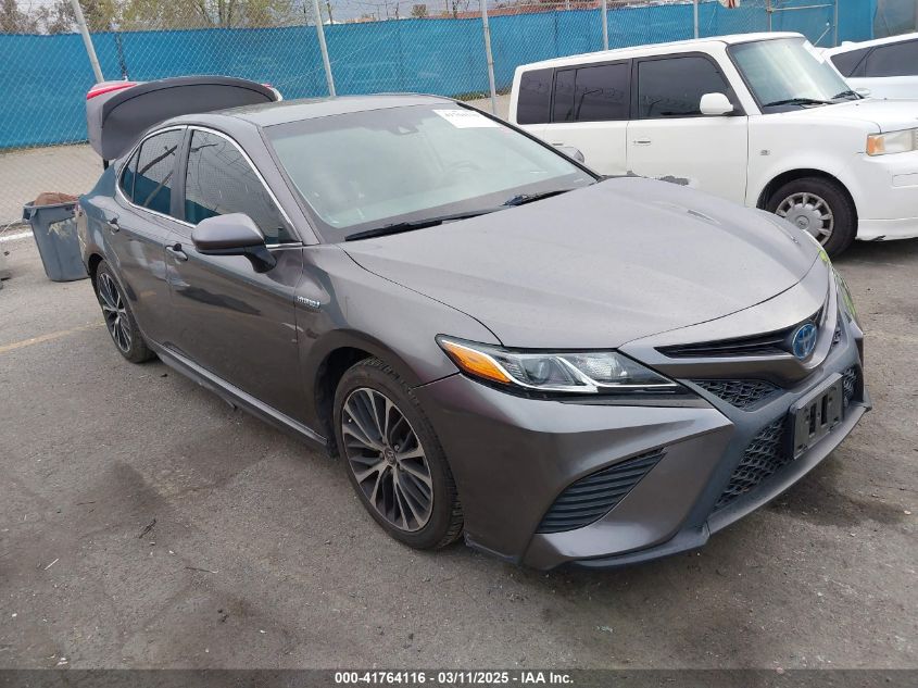 TOYOTA CAMRY HYBRID SE