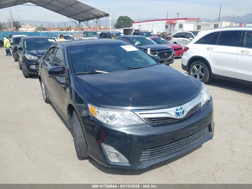 TOYOTA CAMRY HYBRID XLE