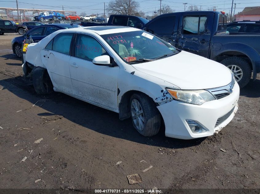 TOYOTA CAMRY HYBRID XLE