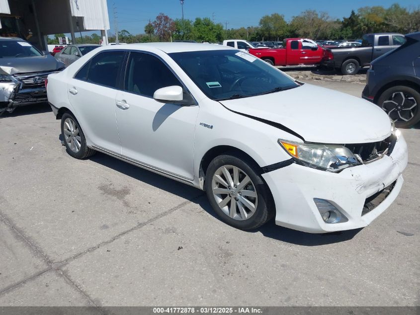 TOYOTA CAMRY HYBRID XLE