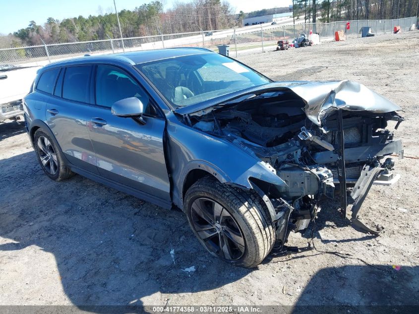 VOLVO V60 T5