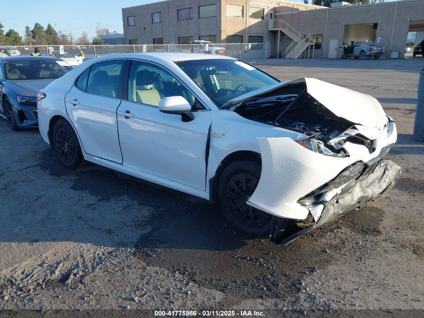 TOYOTA CAMRY HYBRID LE