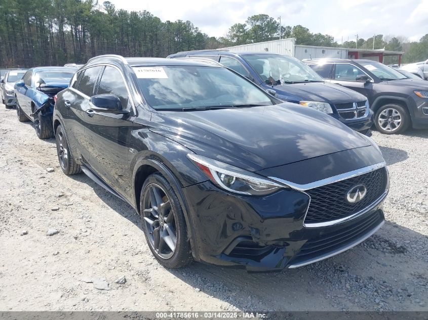 INFINITI QX30 LUXE