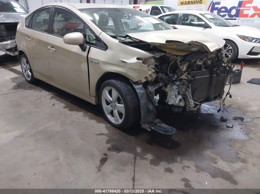 TOYOTA PRIUS V