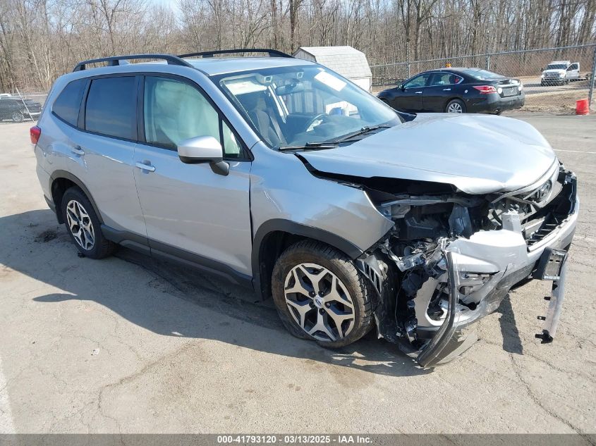 SUBARU FORESTER PREMIUM
