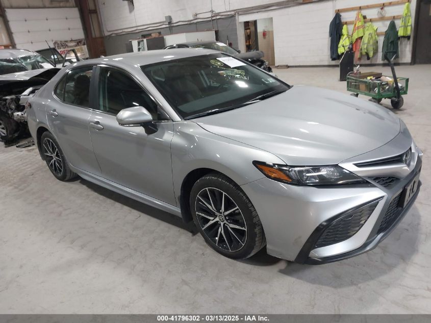 TOYOTA CAMRY SE