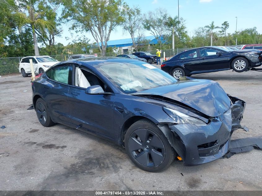 TESLA MODEL 3 REAR-WHEEL DRIVE