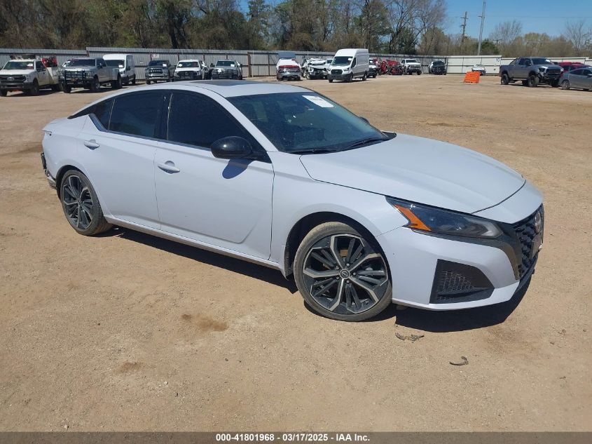 NISSAN ALTIMA SR FWD