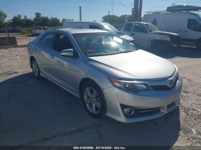 TOYOTA CAMRY SE