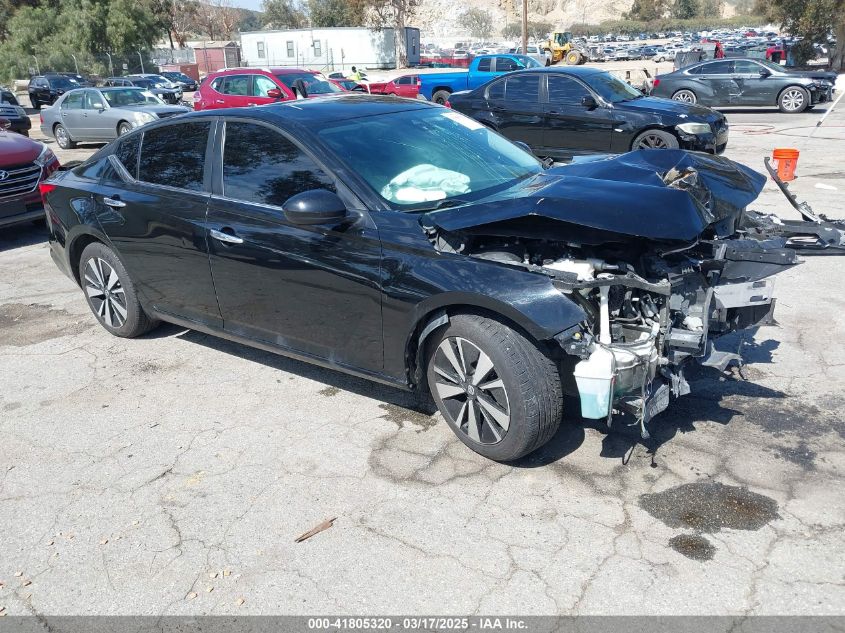 NISSAN ALTIMA SV FWD