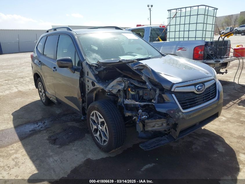 SUBARU FORESTER PREMIUM