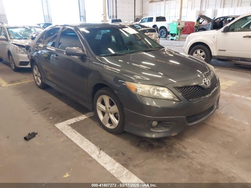 TOYOTA CAMRY SE