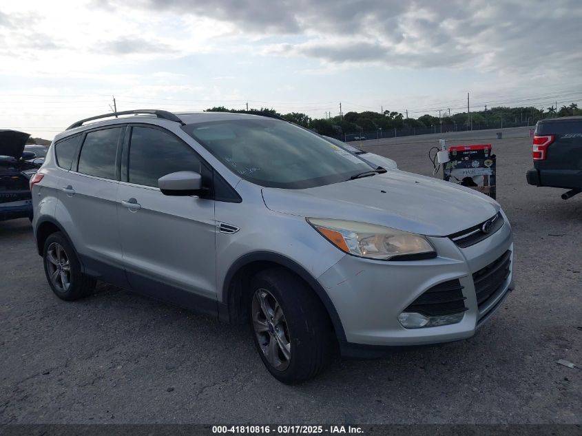 FORD ESCAPE SE