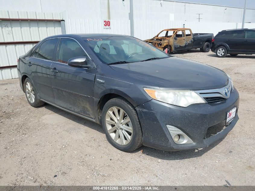 TOYOTA CAMRY HYBRID XLE