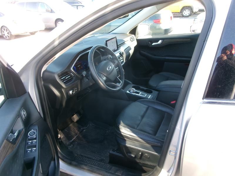 FORD ESCAPE TITANIUM