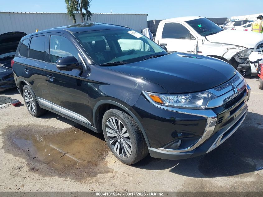 MITSUBISHI OUTLANDER SE