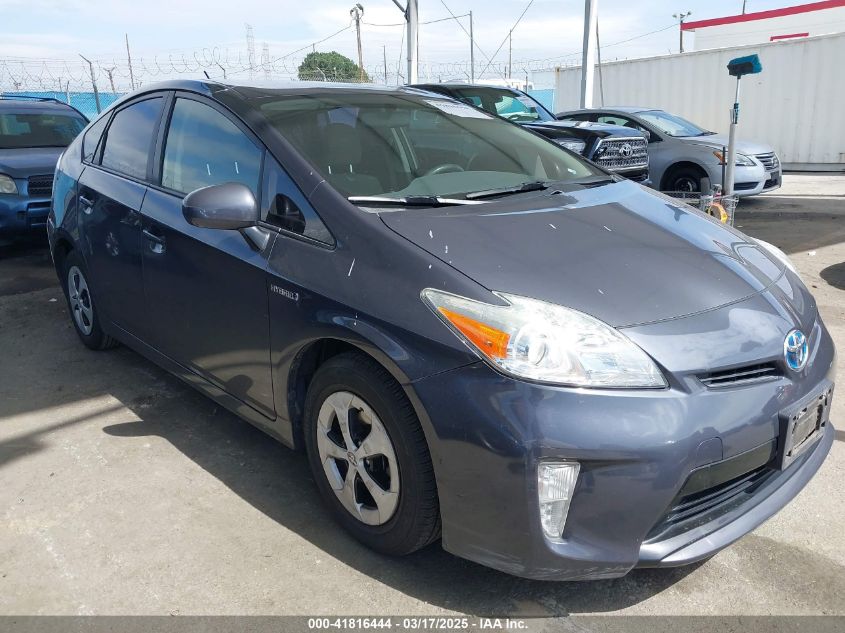 TOYOTA PRIUS