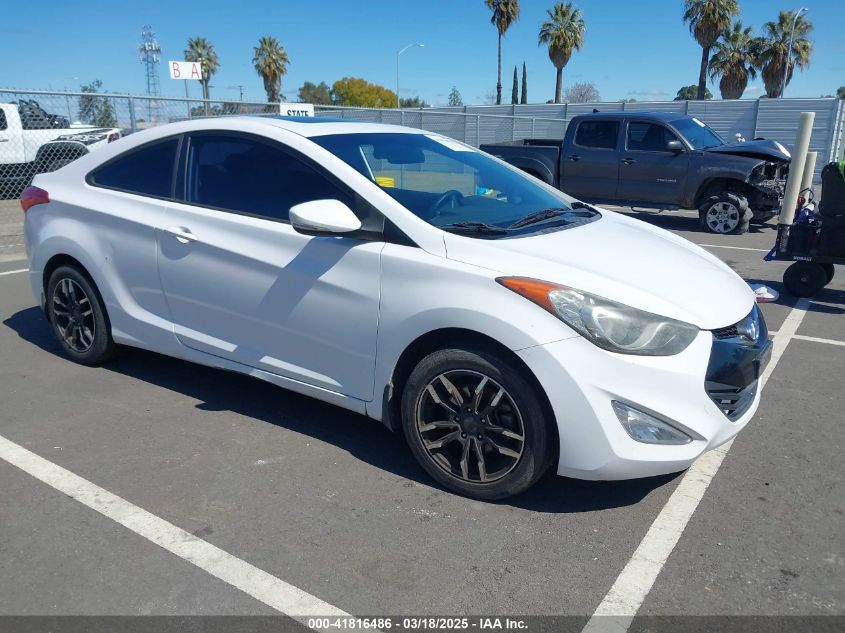 HYUNDAI ELANTRA SE