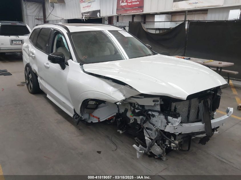 VOLVO XC60 T8 PLUS DARK THEME