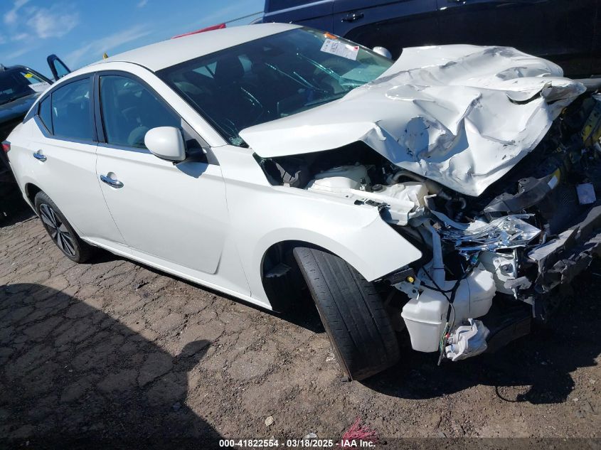 NISSAN ALTIMA SV FWD