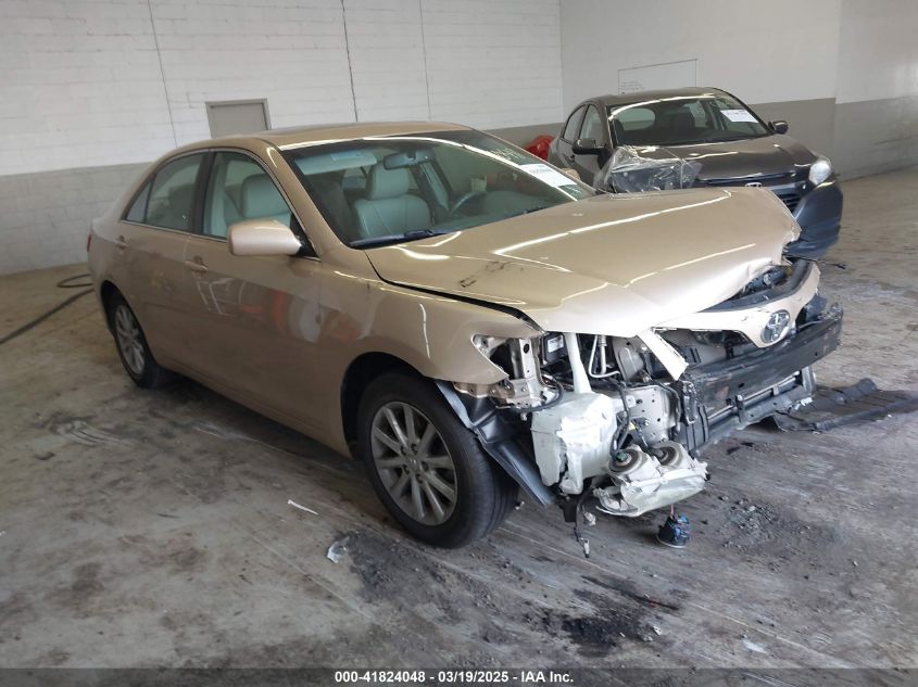 TOYOTA CAMRY XLE